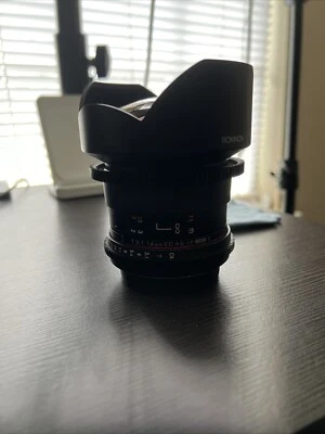 Lente Rokinon 14 mm T3.1 Cine DS para montura Canon EF - negra (DS14M-C) Foto 1 de 4