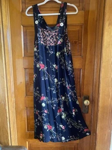 Babero/vestido Expressions negro con botones florales de perlas bolsillo grande en la parte delantera nuevo sin etiquetas - Imagen 1 de 7