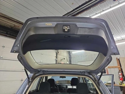 Used Deck Lid fits: 2012 Nissan Versa Htbk w/o spoiler Grade A Foto 1 de 4