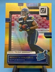 Panini Donruss 2022 clasificación novato Kenneth Walker III #318 prueba de prensa radiocontrol premium - Imagen 1 de 2