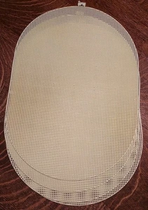 4 nuevos manteles individuales de lona de plástico ovalados en blanco malla 17-3/8" x 2" Darice - Imagen 1 de 4