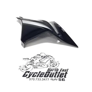 2024 20-24 YAMAHA YZF R1 OEM LEFT MID ECU COVER COWL FAIRING * B3L-Y284M-40-P0 - Picture 1 of 17