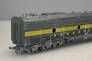 HO Rivarossi EMD E-8 B PRR #4279B Unpowered DMY HO4992 - Picture 1 of 12