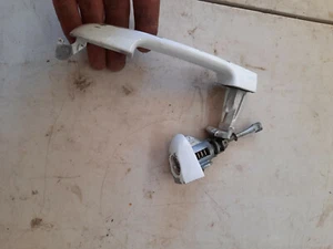 2007-2010 Elantra LH FRONT OUTTER DOOR HANDLE - Picture 1 of 3