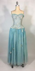 Vintage 1950's baby blue lace ROBE DE STYLE dress w/sweetheart bust by BEST & CO