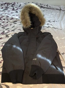 LL Bean Winter Jacket Women M Petite Black Faux Fur Hood Winter Maine Mountain - Picture 1 of 8