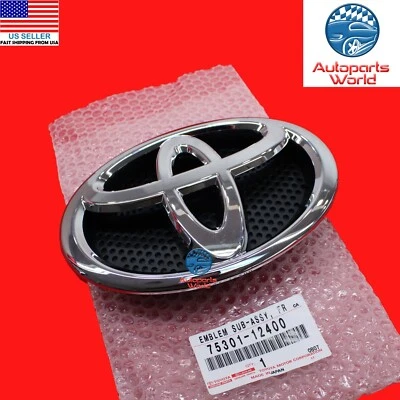 ПОДЛИННАЯ ХРОМИРОВАННАЯ ПЕРЕДНЯЯ РЕШЕТКА РАДИАТОРА TOYOTA 2013-2015 RAV4 С ЭМБЛЕМОЙ 75301-12400 - Изображение 1 из 4