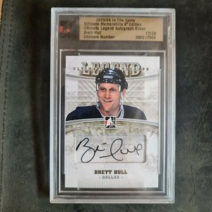 2008-09 ITG Ultimate Memorabilia Legends Autographs #16 Board Hull #17/24
