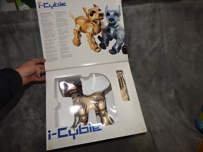 Nuevo I-Cybie Gold Robótico Electrónico Perro Tigre Hasbro 2001 Dorado Foto 1 de 4