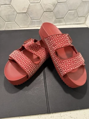 Sandalias Tommy Hilfiger Mujer Rojo Slide Talla 7.5 Acolchadas Diseño TH Foto 1 de 4