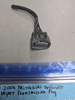 Mitsubishi Outlander 2006 limpiaparabrisas tapón de transmisión Foto 1 de 3