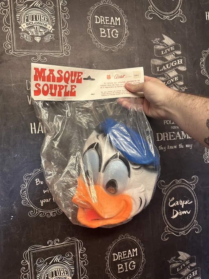 Cesar daffy duck mask - Image 1 of 1