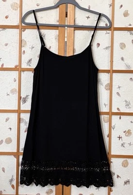 NEW Monoreno Crochet Hem Camisole Tunic Top Women’s Size Medium Black - Image 1 of 4