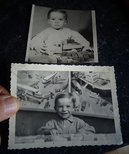 A SAUVER Photos Scolaire Ecolier devant Affiche & Camion Citroën U23 Plastique - Foto 1 di 1