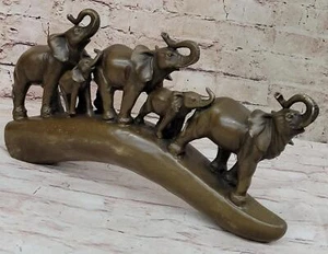 Familia de elefantes marchando en puente bronce metal escultura estatua buena suerte arte - Imagen 1 de 10