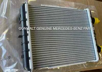 Radiador auxiliar original Mercedes Benz GLE63 AMG S 2021-2023 OE 0995005900 Foto 1 de 4
