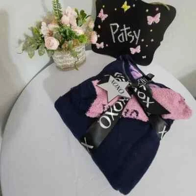 878 XOXO Rosa y Animal Print Pijama y Calcetines Set de Regalo Talla M Nuevo con Etiquetas Foto 1 de 4