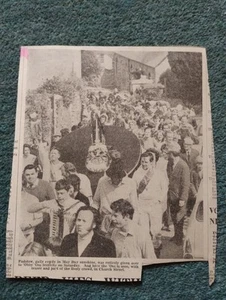 Sk170 Ephemera 1971 Picture padstow Obby Oss Festival Hobby Horse  - Picture 1 of 1