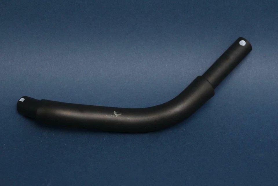 Manguera de refrigerante de brida a tubería Nissan Juke 11-17 OEM NUEVA 14055-1KC0B Foto 1 de 1