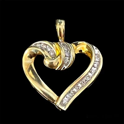 Colgante Corazón Oro Amarillo 10K y Diamantes 3g Sólido 10kt Alwand Vahan Firmado Av Foto 1 de 3