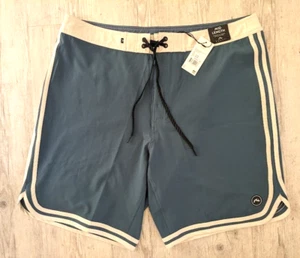 RUSTY Road Runner Scallop Board Shorts Casual Wear Mens, Size 36, RRP $76 NWT - Picture 1 of 4