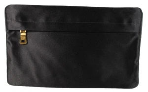 Bolso clutch PRADA negro satinado pequeño con cremallera - Imagen 1 de 8