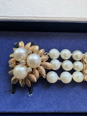 VTG 14K Yellow Gold Triple Strand Cultured Pearl Bracelet W Dimond Cluster Clasp - Image 1 of 4