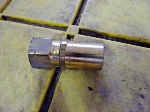 PARAFLEX 5/16" Hydraulic Hose Fitting 108MS-6-6B-100 for Hynautic Bulkhead Hose - Picture 1 of 5