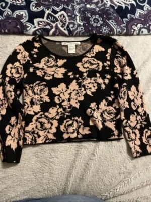 Suéter American Rag Cie Rose Crop manga longa pequeno Whimsygoth Coquette Preppy - Imagem 1 de 4