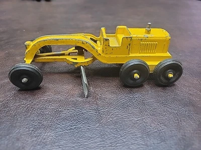 Rare TootsieToy Snow & Pavement Wide Shovel Grader #24 - Image 1 of 4