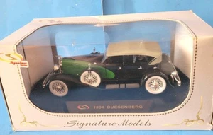 1934 Duesenberg Black & Green 1:32 Scale by Signature Models Base Box - Picture 1 of 6