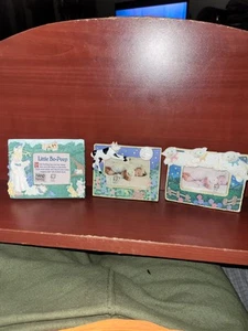 3 Figi Graphics Vintage 2" X 3"Photo Picture Frame Ceramic 3D Nursery Rhymes - Picture 1 of 4