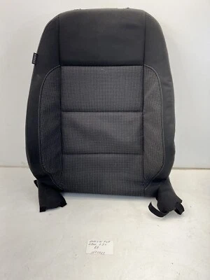 Reposacabezas asiento delantero derecho Volkswagen Golf 2010-2014 2 puertas OEM. Foto 1 de 4