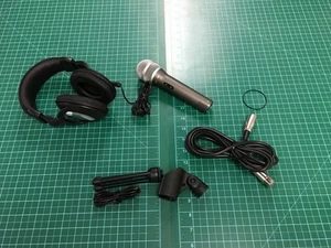 Samson SAQ2U Handheld Dynamic USB Microphone HP20 Headphones and Accessories Set - Picture 1 of 6