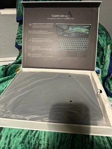 Typecase Edge custodia tastiera iPad con trackpad per iPad Pro 12,9 pollici - Foto 1 di 5