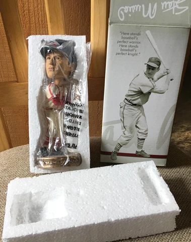 Stan Musial Bobblehead medal of freedom sga 2011 the man history career Cover