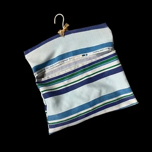 Bolso Clothespin Vintage Azul Verde Años 60 Rayas Hecho a Mano Percha de Lavadero - Imagen 1 de 9