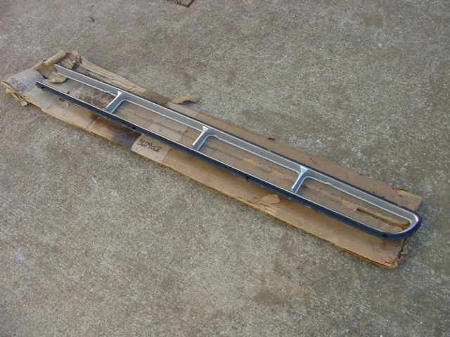 Chrysler New Yorker 1973 nuevo en stock MoPar lámpara derecha bisel Foto 1 de 1