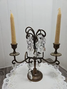 Candelabro vintage de latón y cristal con velas Estate Find  - Imagen 1 de 17