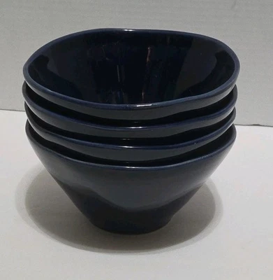 Juego de 4 cuencos de sopa/cereal azul oscuro azul marino en muy buena condición 6" de ancho  Foto 1 de 4