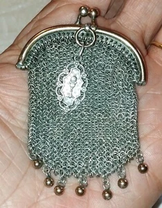 Porte-monnaie et sa médaille de communion en argent massif et vermeil XIXe S. - Picture 1 of 10