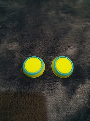 Controller Thumb Grips Xbox/PlayStation Green With Blue Stripe. 027/032/039 - Image 1 of 2
