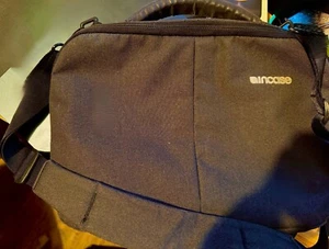Incase Schutzhülle Laptoptaschen Tablet 13 Zoll schwarz MacBook Pro Air iPad Pro - Bild 1 von 4