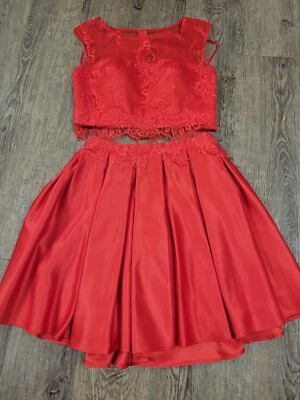 Dave and Johnny A5449 Short 2 Piece Red Dress Lace Size 5/6 Small - Imagem 1 de 4