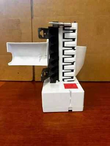 GE REFRIGERATOR ICE MAKER PART# WR30X39277 200D1181G122 - Picture 1 of 1