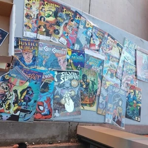 Comic Book Lot 20+ Marvel, DC, Justice League, Spider Man, Silver Surfer - Picture 1 of 13