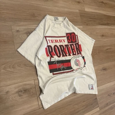 Camiseta Trailblazers Terry Porter Vintage Años 90 Puntada Única Talla L Etiqueta Nuez moscada Foto 1 de 4