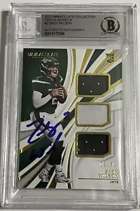 Zach Wilson signiert 2021 Panini makelloses Dreifachtrikot 18/49 RC BAS Autogramm - Bild 1 von 2
