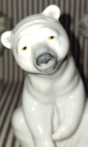FIGURA DE OSO POLAR EN REPOSO LLADRO DE COLECCIÓN #1208 PORCELANA PINTADA A MANO SENTADO - Imagen 1 de 8