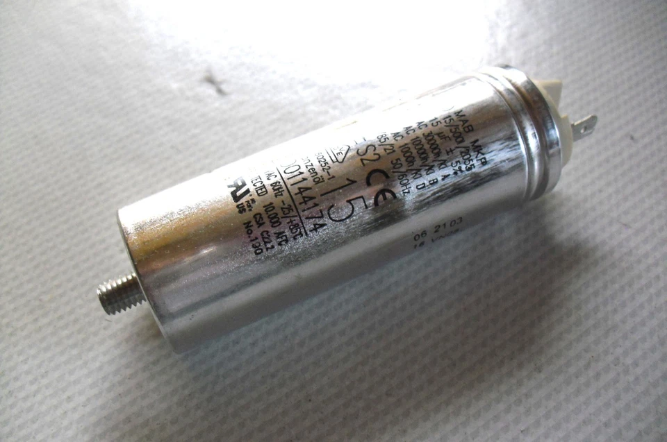 SECADORA BOSCH WTR87T82 CONDENSADOR DE ARRANQUE GRANDE 15 MICRO Foto 1 de 1